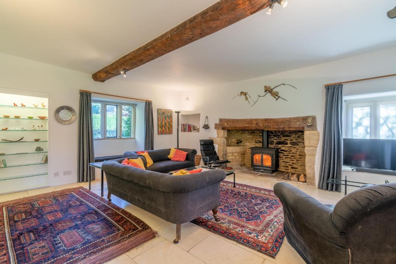 The Barracks Villa Northleach Dış mekan fotoğraf
